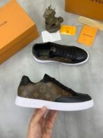 Louis Vuitton Sneaker Calfskin Monogram Pattern In Brown - Image 6