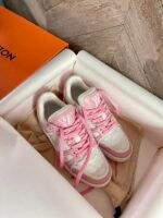 Louis Vuitton Lv Trainer Sneaker Pink Rose 1Aboek - Image 2
