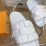 Louis Vuitton Slide White - Image 6