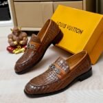 Louis Vuitton Souliers Club Loafers Crocodile Brown - Image 6