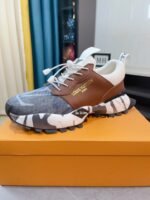 Louis Vuitton Sneaker Be To One Brown - Image 8