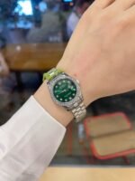 Rolex Lady Datejust 28 Silver Jubilee Diamond Dial In Green 31Mm - Image 4