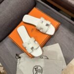 Hermes Oran Sandal Blanc H021056Z 02350 - Image 3
