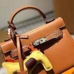 Hermès Mini Kelly Epsom Silver Buckle Brown 20Cm - Image 7