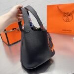 Hermes Picotin Lock 18 Bag Black With Gold 18Cm H056289Cc3Y - Image 6