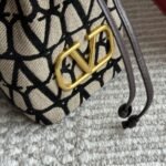 Valentino Mini Vlogo Signature Bucket Bag In Toile Iconographe Brown 22Cm 5W2P0Z44Vri 6Zn - Image 4