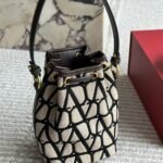 Valentino Mini Vlogo Signature Bucket Bag In Toile Iconographe Brown 22Cm 5W2P0Z44Vri 6Zn - Image 5