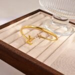 Louis Vuitton Lv Iconic Flower Bracelet Gold M1197S - Image 3