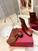 Valentino Garavani Tan Go Ankle Boot In Calfskin Leather Brown - Image 5