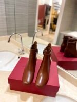 Valentino Garavani Tan Go Ankle Boot In Calfskin Leather Brown - Image 3