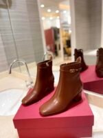 Valentino Garavani Tan Go Ankle Boot In Calfskin Leather Brown - Image 2