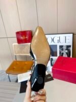 Valentino Garavani Rockstud Couture Pumps Black - Image 2