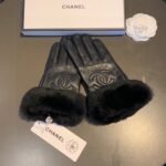 Chanel Cc Leather Rabbit Fur Gloves All Black - Image 8