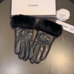 Chanel Cc Leather Rabbit Fur Gloves All Black - Image 5