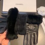 Chanel Cc Leather Rabbit Fur Gloves All Black - Image 9