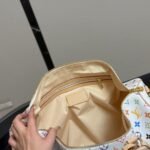 Louis Vuitton X Takashi Murakami Keepall Bandoulière 45 Bag Multicolore Blanc 45cm M13742 - Image 3