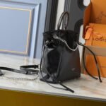 Louis Vuitton Off Duty Backpack Vibe Black 25cm M25522 - Image 2