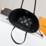 Louis Vuitton Neverfull MM Monogram Empreinte Black 31cm M58907 - Image 6
