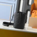 Louis Vuitton Noé Crossbody Bag Black 21cm M82248 - Image 2