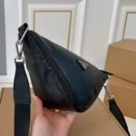 Prada Triangle Shoulder Bag Black 27Cm - Image 7