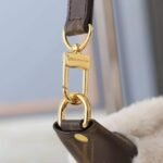 Louis Vuitton Pochette Mia Creme 22Cm M26245 - Image 8