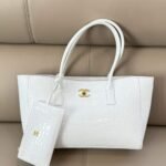 Chanel Executive Cerf Tote Black 35Cm - Image 10
