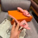 Hermes Oasis Sandals Rose Pale H151215Z VR360 - Image 4