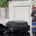 Louis Vuitton Avenue Slingbag PM Monogram Eclipse Black 33cm M47137 - Image 5