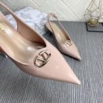 Valentino Vlogo The Bold Edition Slingback Pumps In Patent Leather 60Mm In Beige Rose - Image 9