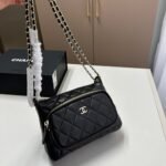 Chanel Shoulder Crossbody Bag With Chain Black 20cm - Image 2