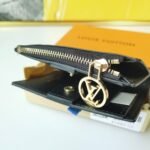 Louis Vuitton Lisa Wallet Black 11.5cm M83365 - Image 6