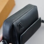 Louis Vuitton Pilot Bag Black 29Cm - Image 9