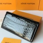 Louis Vuitton Capucines Crocodile Leather Long Wallet Black 20cm - Image 7