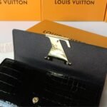 Louis Vuitton Capucines Crocodile Leather Long Wallet Black 20cm - Image 8