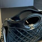 Chanel 31 Bag Leather Black 24Cm - Image 3