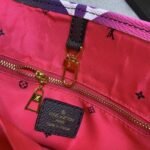 Louis Vuitton Onthego PM Midnight Fuchsia 25Cm - Image 5