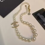 Chanel Glass Pearls CC Necklace Gold Pearly A64757 Y20450 Z2048 - Image 3