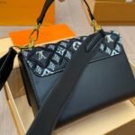 Louis Vuitton Twist MM Monogram Jacquard Black 23Cm - Image 4