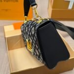 Louis Vuitton Twist MM Monogram Jacquard Black 23Cm - Image 6