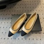 Chanel Leather And Fabric Cc Chain Link Ballet Flats Beige And Black - Image 4