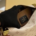Louis Vuitton Side Trunk MM Monogram Dune 23Cm M46907 - Image 4