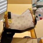 Louis Vuitton Side Trunk MM Monogram Dune 23Cm M46907 - Image 5