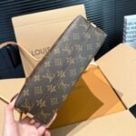 Louis Vuitton Multipass Bag Monogram Brown 27Cm M27825 - Image 6