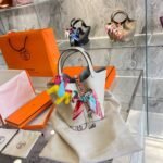 Hermes Picotin 18 Beton Clemence Silver Hardware White 18Cm - Image 6