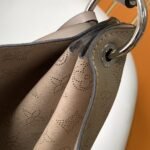Louis Vuitton Carmel Mahina Leather Galet Grey 40cm M21775 - Image 6