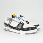 Louis Vuitton Trainer Sneaker Grey 1ADF5I - Image 3