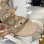 Valentino Garavani Rockstud Slide Sandal In Laminated Nappa Beige 7W2S0C47Vod P45 - Image 3
