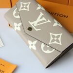 Louis Vuitton Sarah Wallet Bicolor Monogram Empreinte Tourterelle And Crème 19Cm M81049 - Image 3