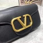 Valentino Garavani Locò Small Shoulder Bag In Black 20cm 7W2B0K53ZXL 0NO - Image 2