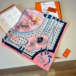 Hermes Les Voitures Nouvelles Scarf Rose Bonbon And Blue 90Cm H984108S 01 - Image 4